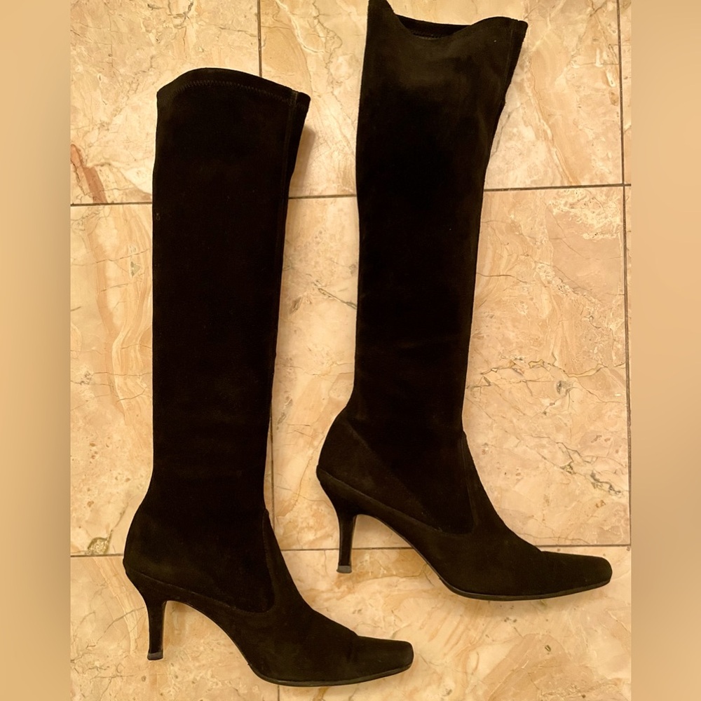 Stuart Weitzman (Stuart Power Boot 75 in Suede) (Size 6)